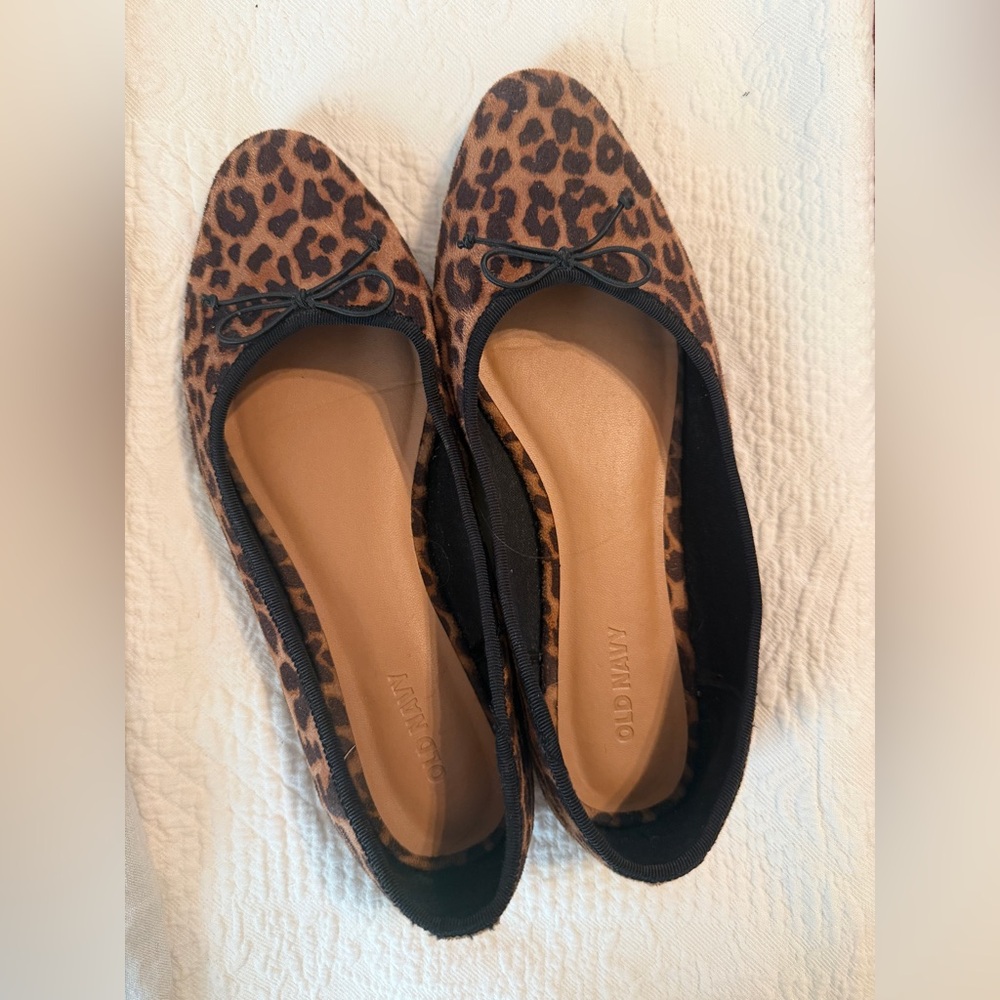 Old Navy Women's Leopard Print Flats with Bow